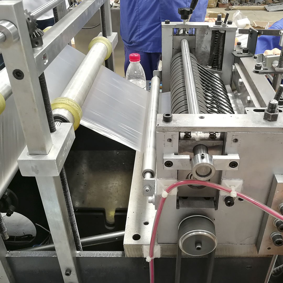 PE gloves machine overview